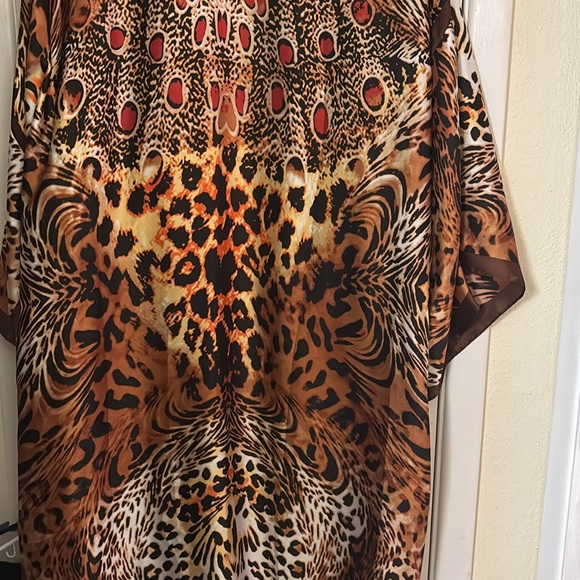 Women’s Clothing - Picture 2 of 2